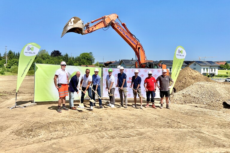 Lilienstrasse Blumenfeld 2 Strasswalchen